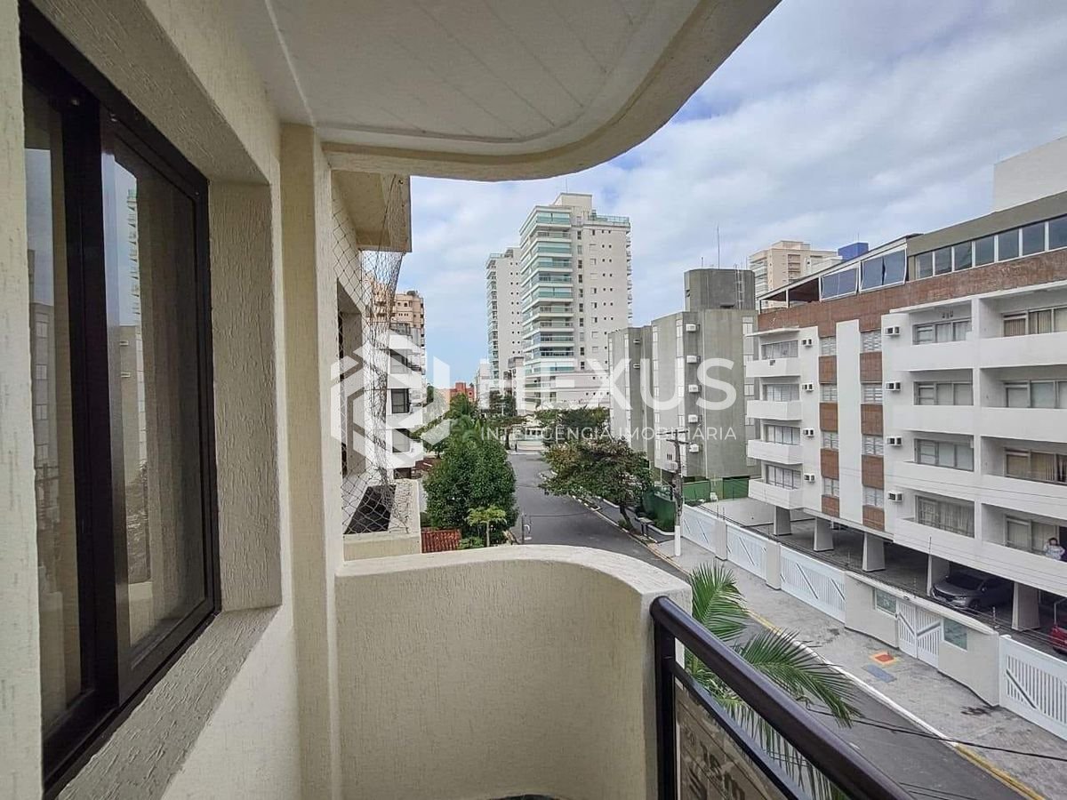Foto 3 de Apartamento com varanda e lazer na Praia da Enseada, Guaruja