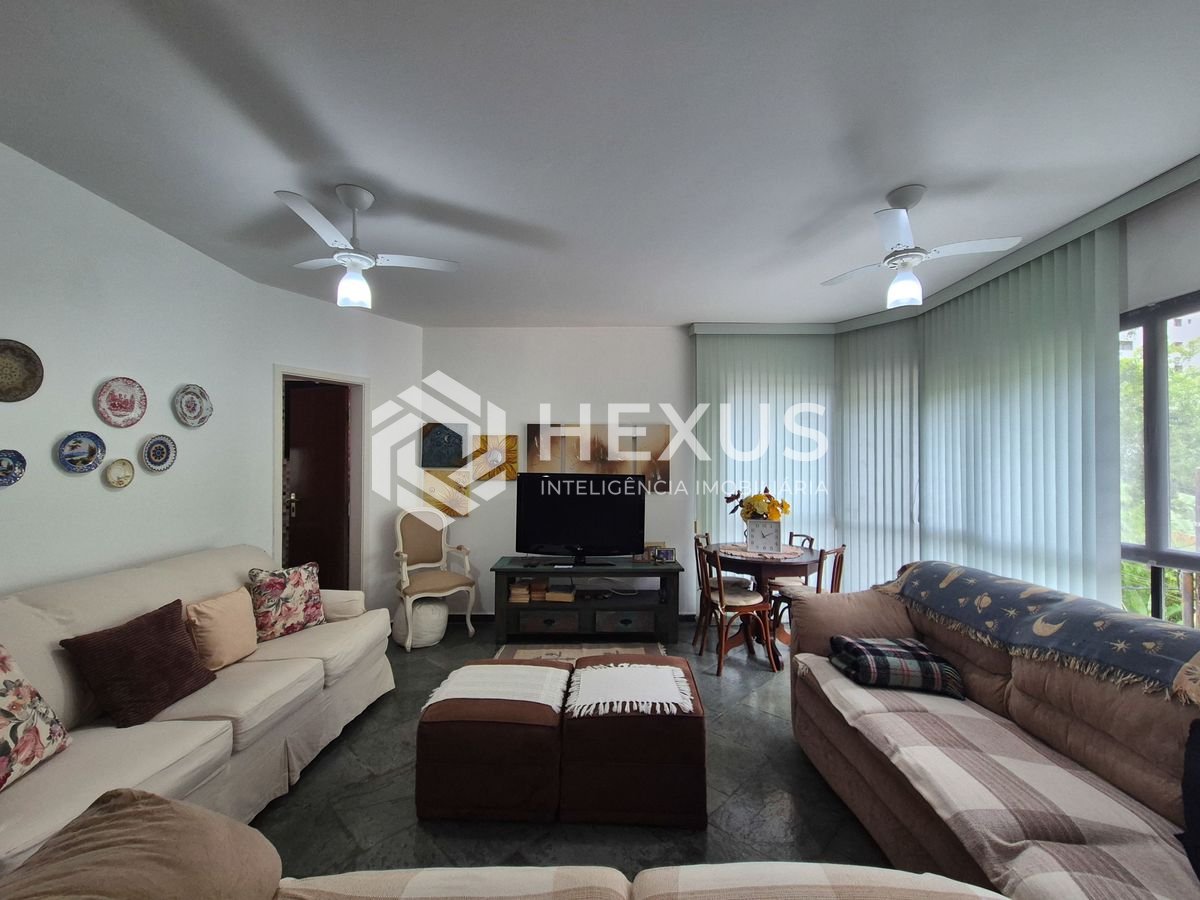 Foto 3 de Apartamento com lazer a duas quadras da Praia das Pitangueiras, Guaruja