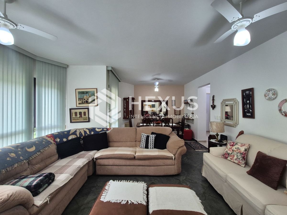 Foto 4 de Apartamento com lazer a duas quadras da Praia das Pitangueiras, Guaruja