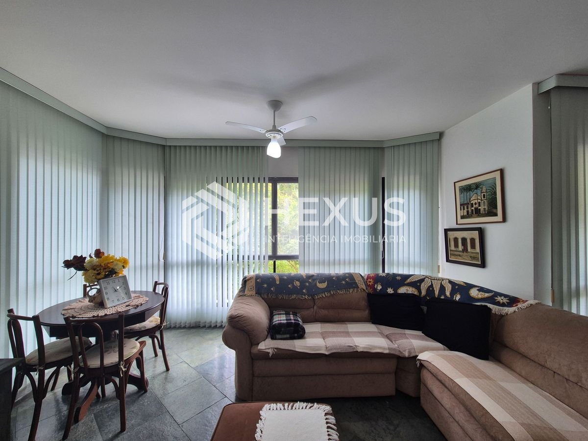 Foto 5 de Apartamento com lazer a duas quadras da Praia das Pitangueiras, Guaruja