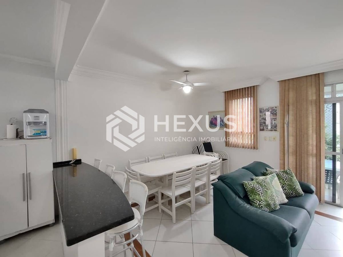 Foto 3 de Apartamento com varanda na Praia da Enseada, Guaruja