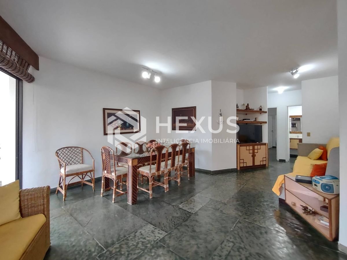 Foto 3 de Apartamento com varanda e lazer na região da Brunella da Praia da Enseada, Guarujá