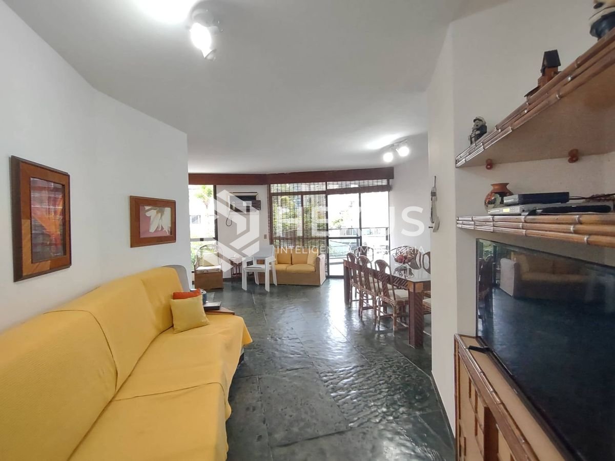 Foto 5 de Apartamento com varanda e lazer na região da Brunella da Praia da Enseada, Guarujá