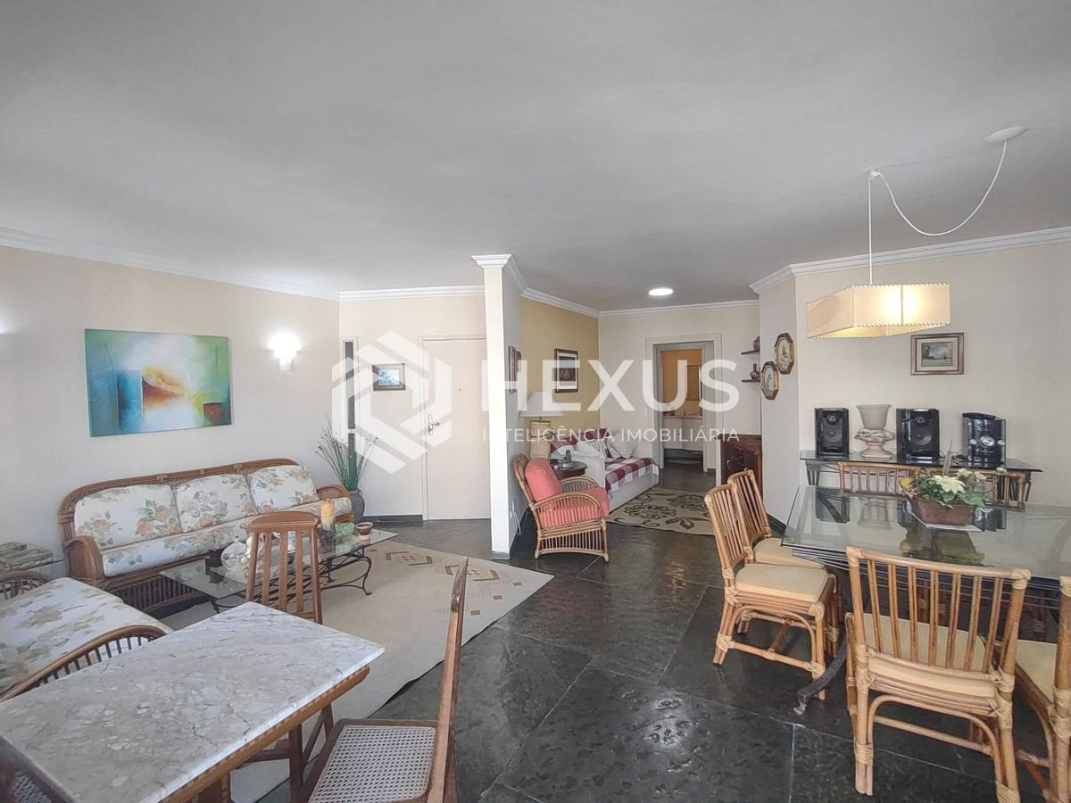 Foto 2 de Apartamento com varanda na Praia da Enseada, Guaruja