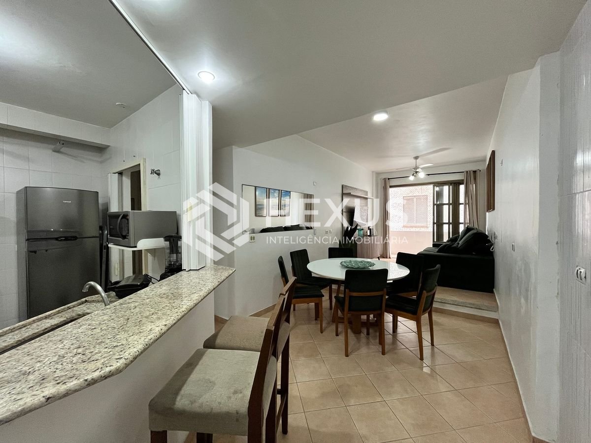 Foto 5 de Apartamento com varanda vista mar na beira mar da Praia das Pitangueiras, Guarujá