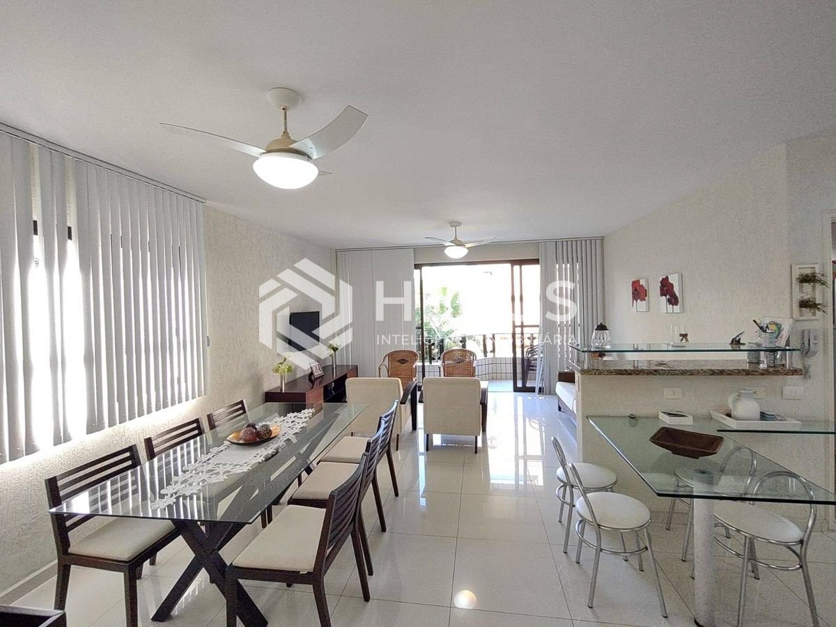 Foto 2 de Apartamento com varanda e lazer na Praia da Enseada, Guaruja
