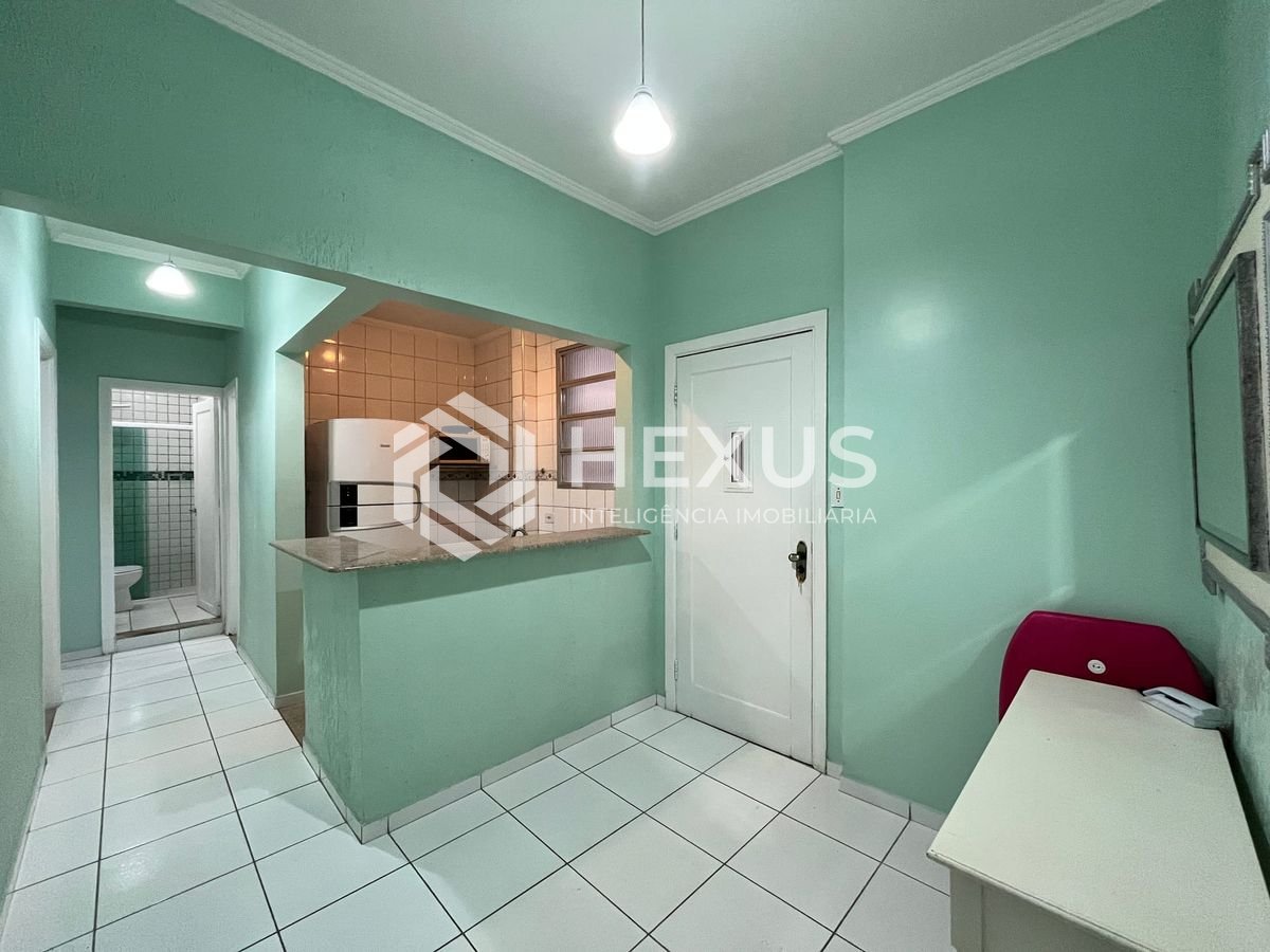 Foto 5 de Apartamento na quadra mar da Praia das Pitagueiras, Guaruja