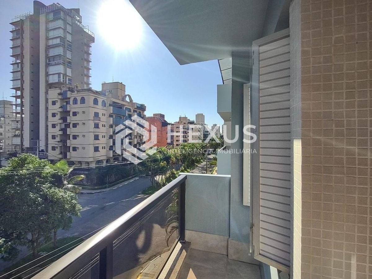 Foto 4 de Apartamento com varanda na Praia da Enseada, Guaruja