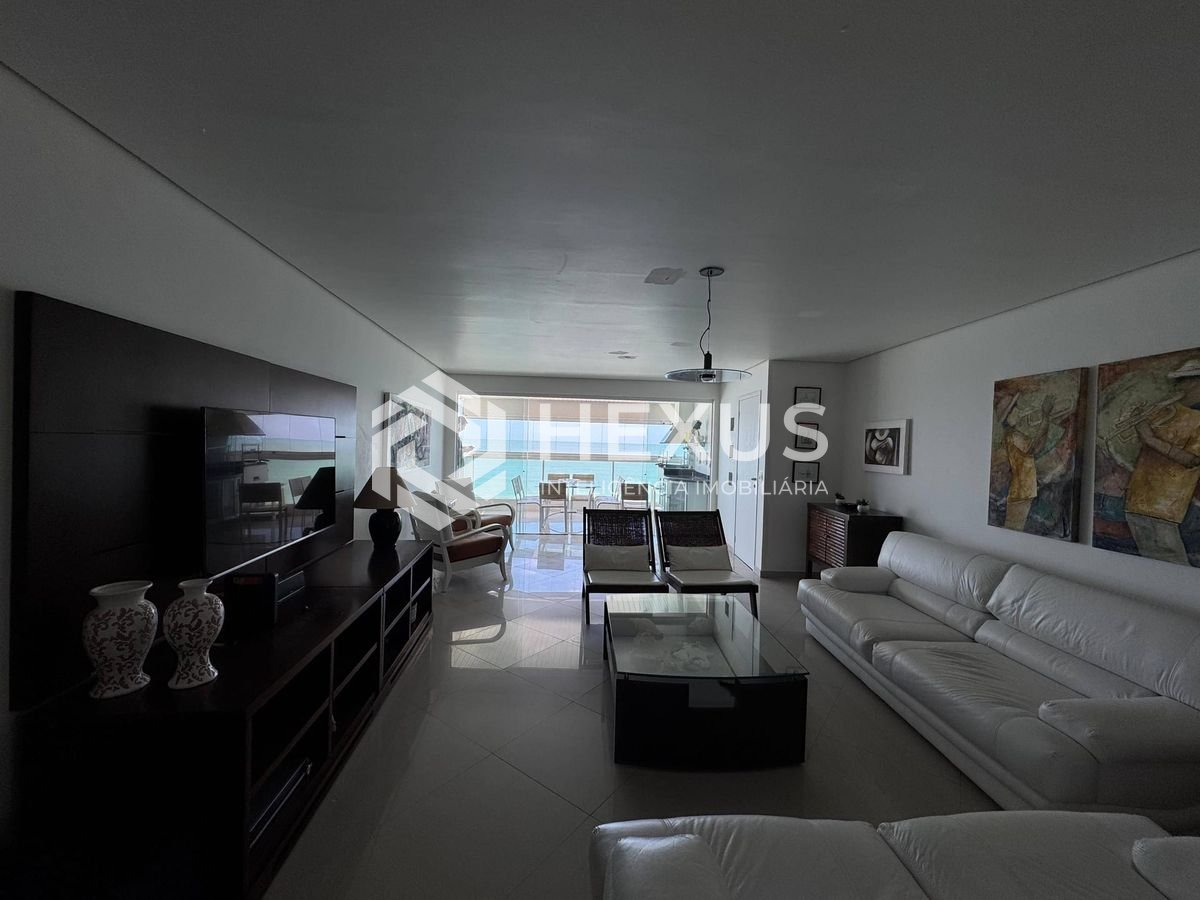 Foto 4 de Apartamento reformado frente mar com varanda gourmet e lazer completo na Praia das Pitangueiras, Guaruja