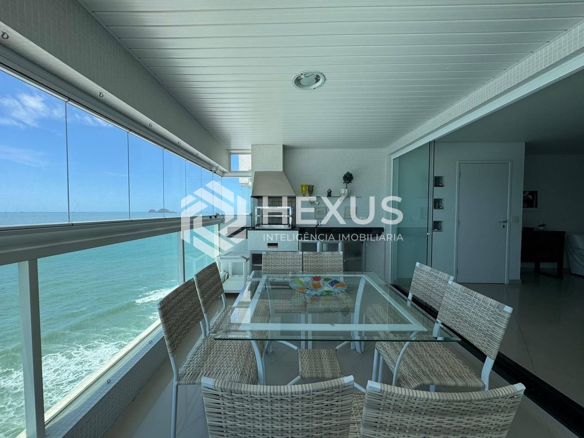 Foto 5 de Apartamento reformado frente mar com varanda gourmet e lazer completo na Praia das Pitangueiras, Guaruja