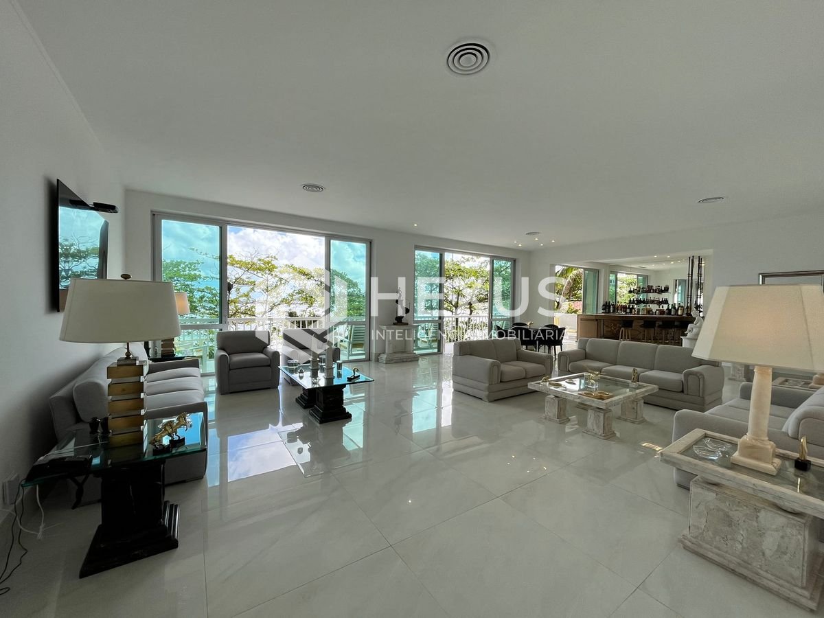 Apartamento em Pitangueiras — foto 1