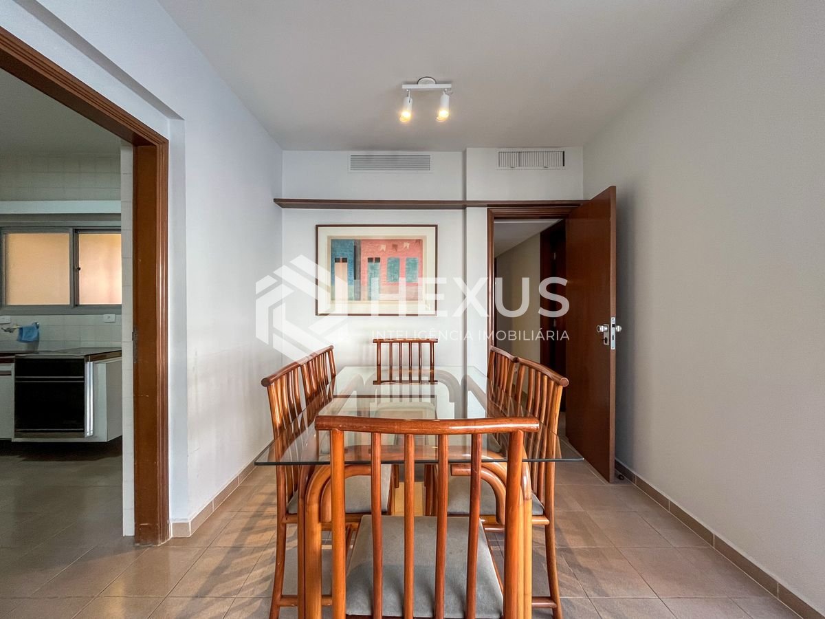 Foto 5 de Apartamento com varanda, lazer e vista mar na Praia das Pitangueiras, Guaruja