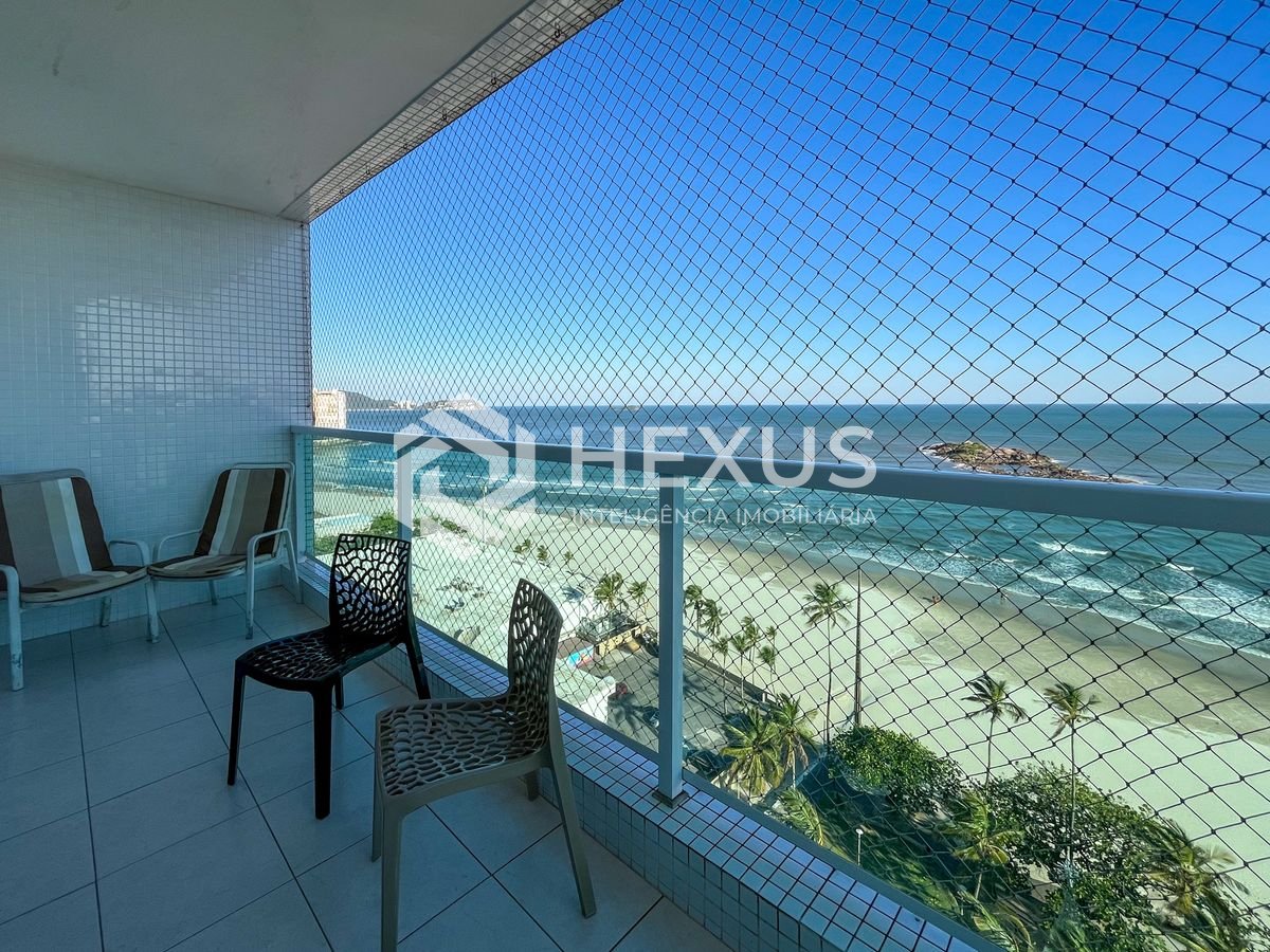 Foto 2 de Apartamento frente mar com varanda vista mar na Praia das Pitangueiras, Guaruja