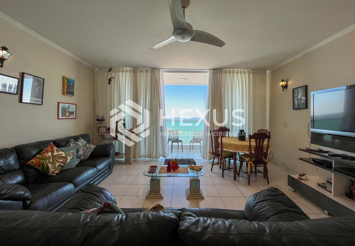 Foto 3 de Apartamento frente mar com varanda vista mar na Praia das Pitangueiras, Guaruja