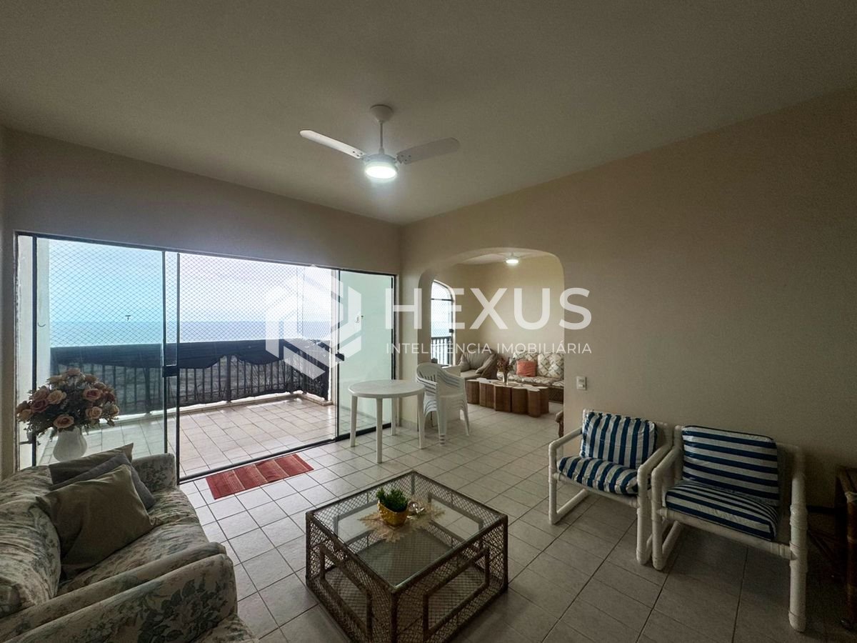 Foto 3 de Apartamento frente mar com varanda na Praia das Pitangueiras, Guaruja