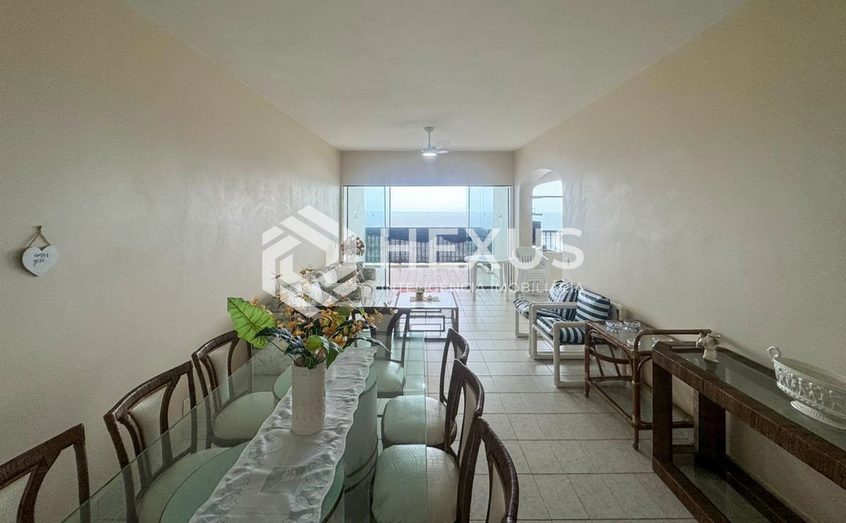 Foto 5 de Apartamento frente mar com varanda na Praia das Pitangueiras, Guaruja