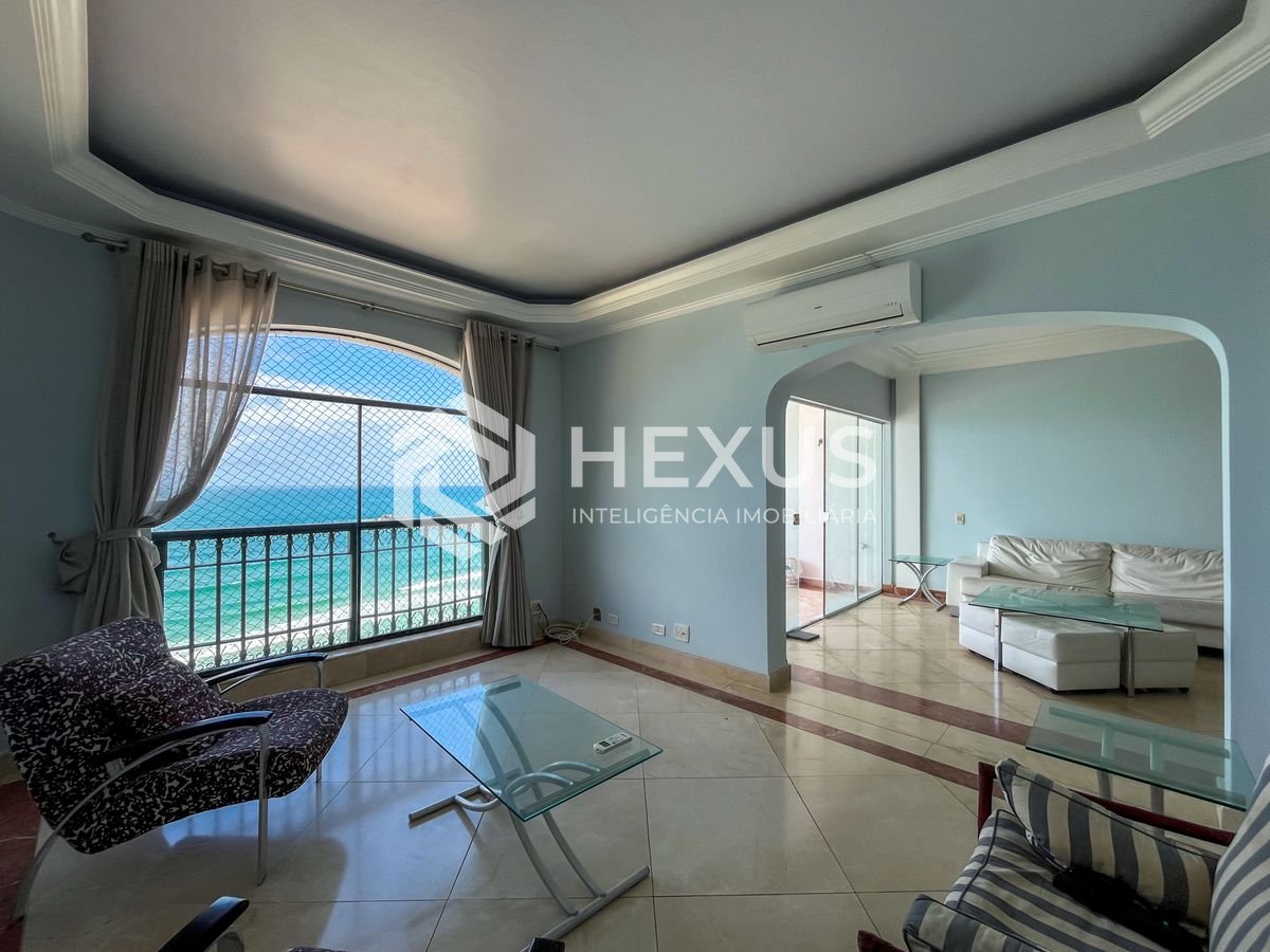 Foto 4 de Apartamento frente mar com varanda na Praia das Pitangueiras, Guaruja