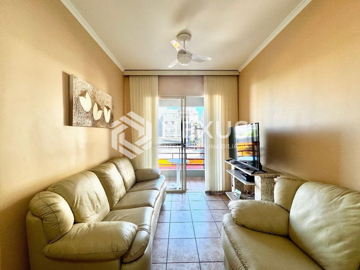Foto 5 de Apartamento com varanda e lazer na Praia da Enseada, Guarujá-SP.