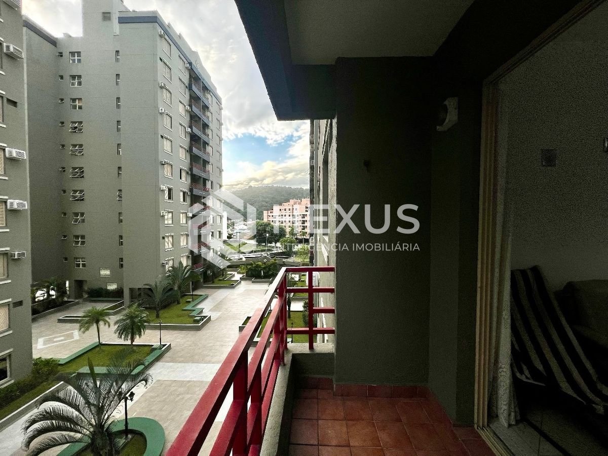 Foto 2 de Apartamento com varanda e lazer na Praia da Enseada, Guaruja