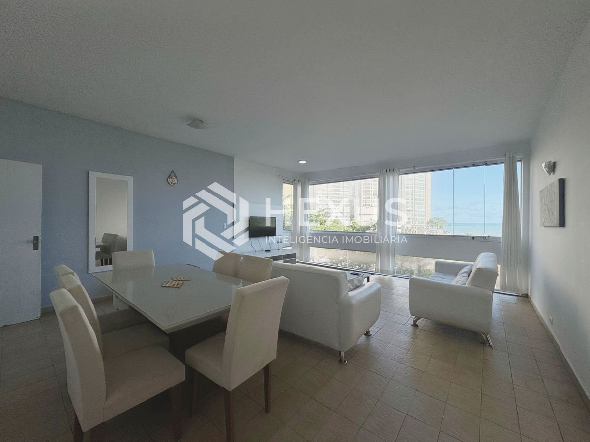 Foto 4 de Apartamento frente mar com varanda e vista mar na Praia das Pitangueiras, Guaruja