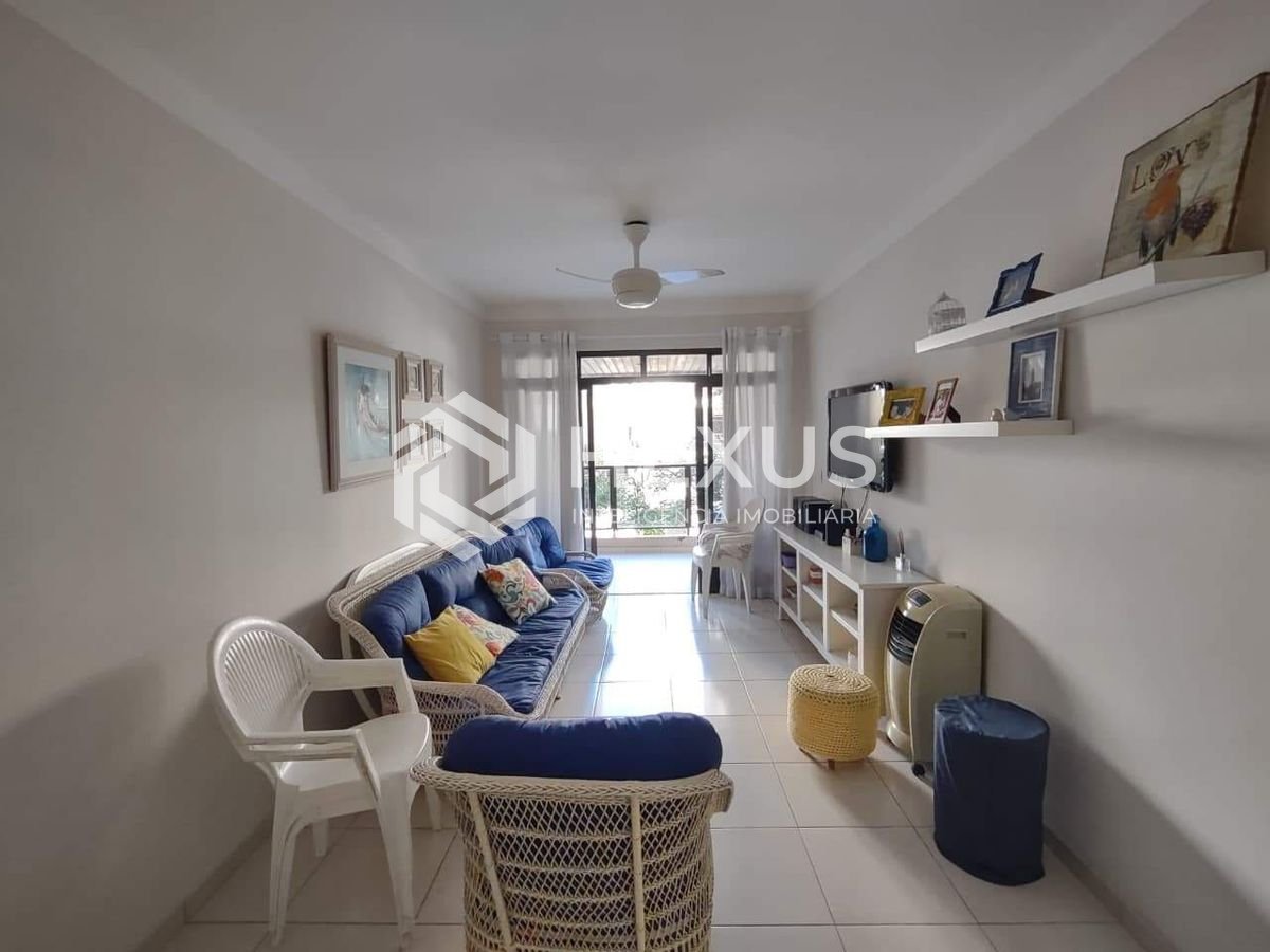 Foto 2 de Apartamento com varanda na região da Brunella na Praia da Enseada, Guaruja