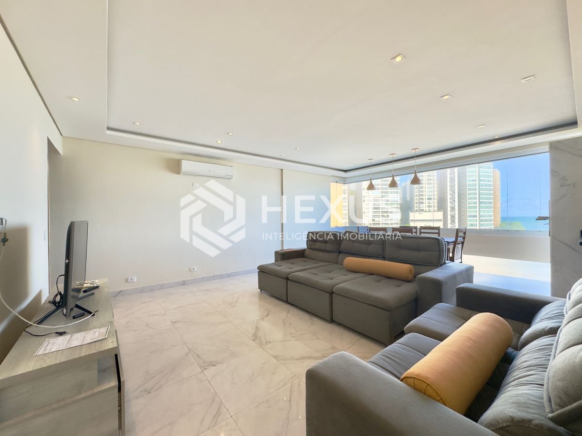 Foto 4 de Apartamento frente mar reformado com varanda gourmet na Praia das Pitangueiras, Guaruja