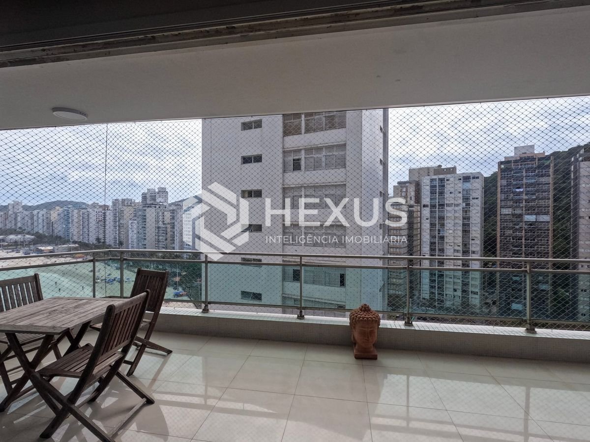 Foto 5 de Apartamento com varanda e vista mar na beira mar da Praia das Pitangueiras, Guaruja