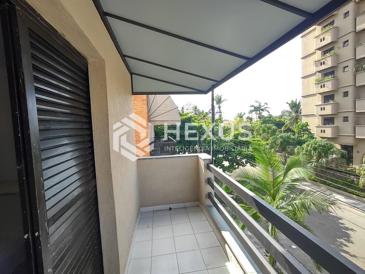Foto 2 de Apartamento com varanda na região da Brunella na Praia da Enseada, Guaruja