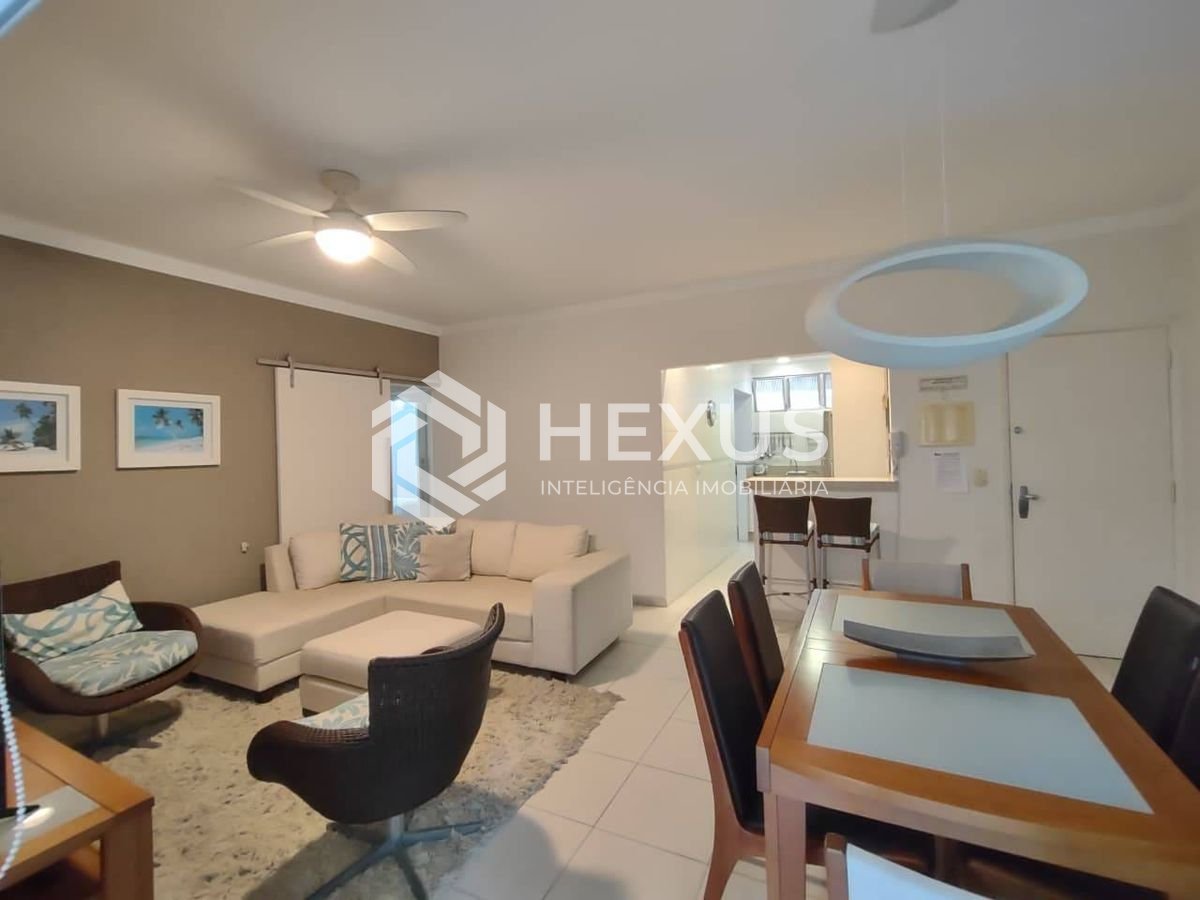 Foto 4 de Apartamento com varanda na região do Hotel Casa Grande na Praia da Enseada, Guaruja