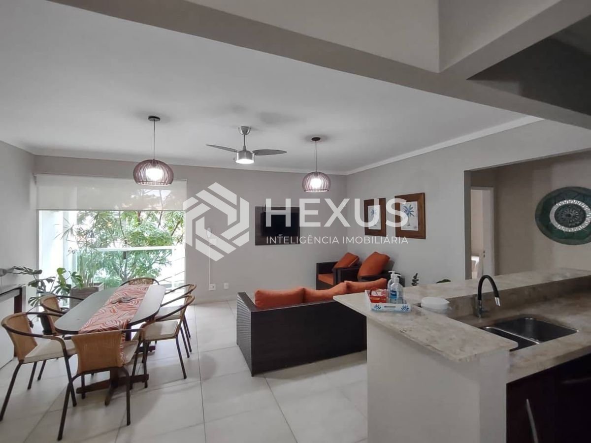 Foto 4 de Apartamento com varanda na região do Hotel Casa Grande na Praia da Enseada, Guaruja