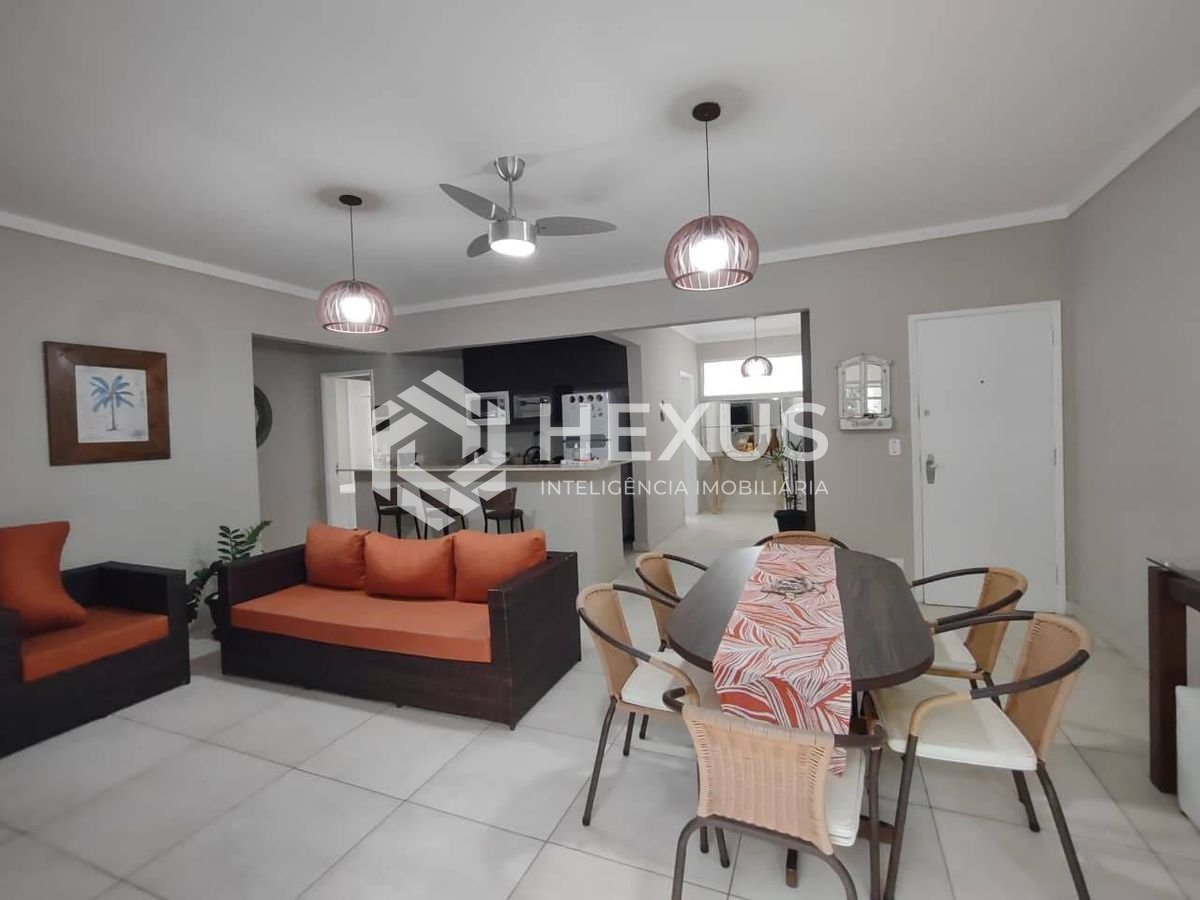 Foto 5 de Apartamento com varanda na região do Hotel Casa Grande na Praia da Enseada, Guaruja