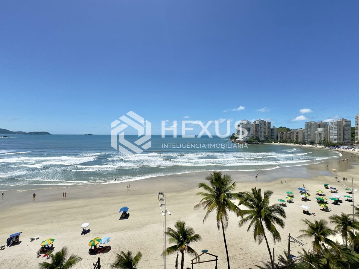 Foto 5 de Apartamento alto padrão reformado frente mar com varanda e lazer na Praia das Asturias, Guaruja