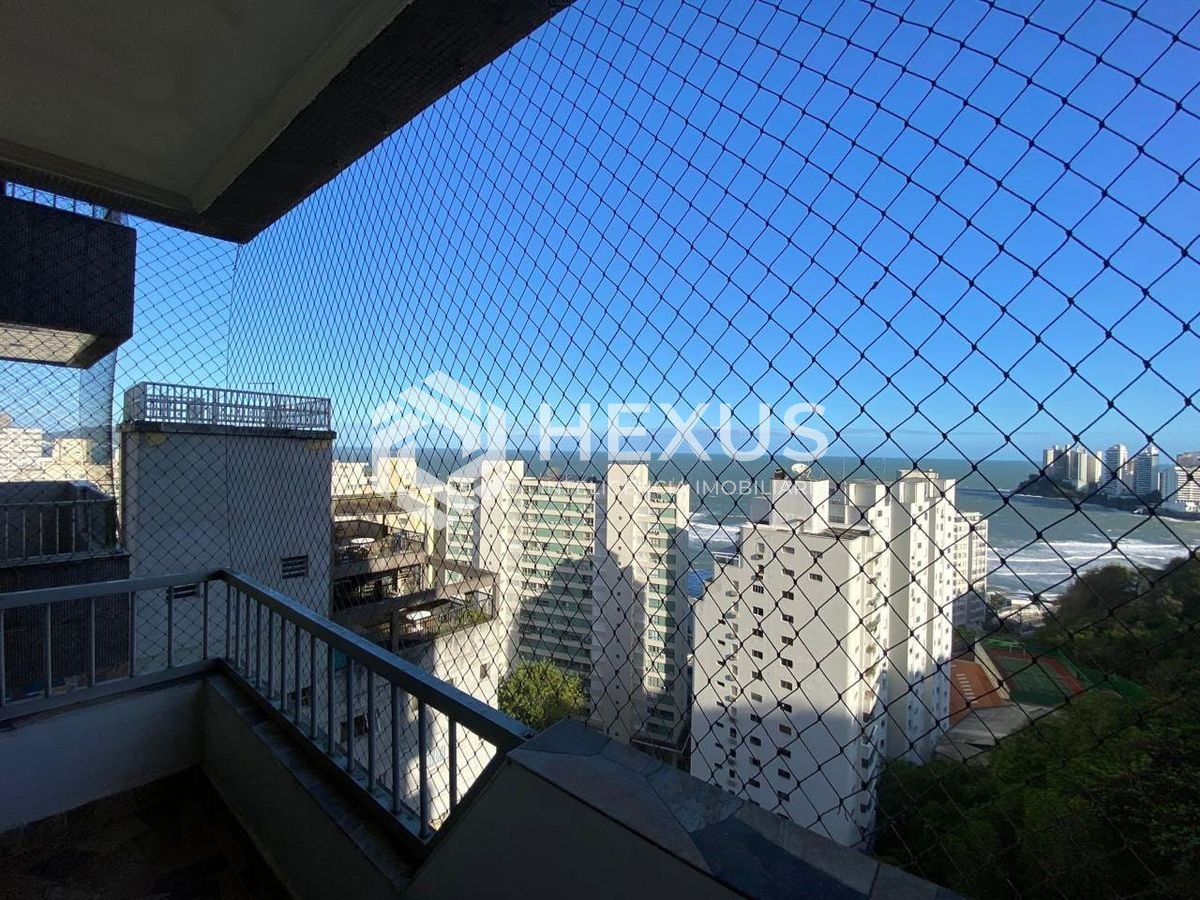 Foto 5 de Apartamento com varanda vista mar e lazer na beira mar da Praia das Pitangueiras, Guarujá
