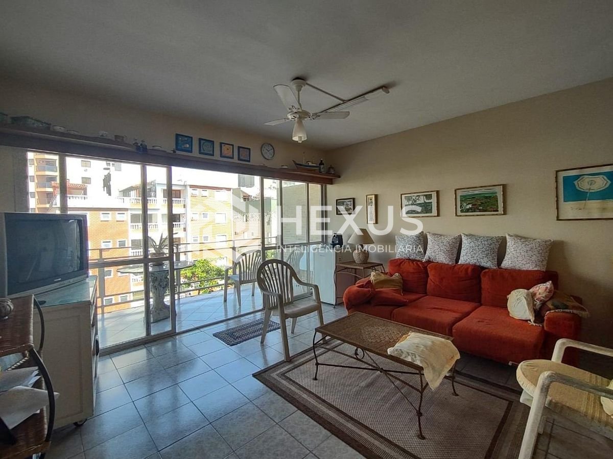 Foto 2 de Apartamento com varanda e lazer na Praia da Enseada, Guaruja