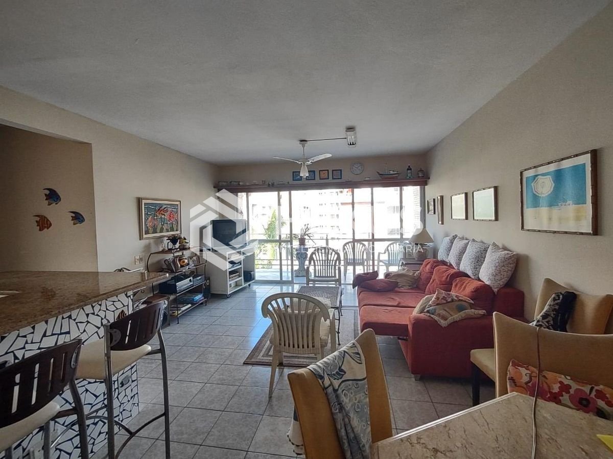 Foto 5 de Apartamento com varanda e lazer na Praia da Enseada, Guaruja