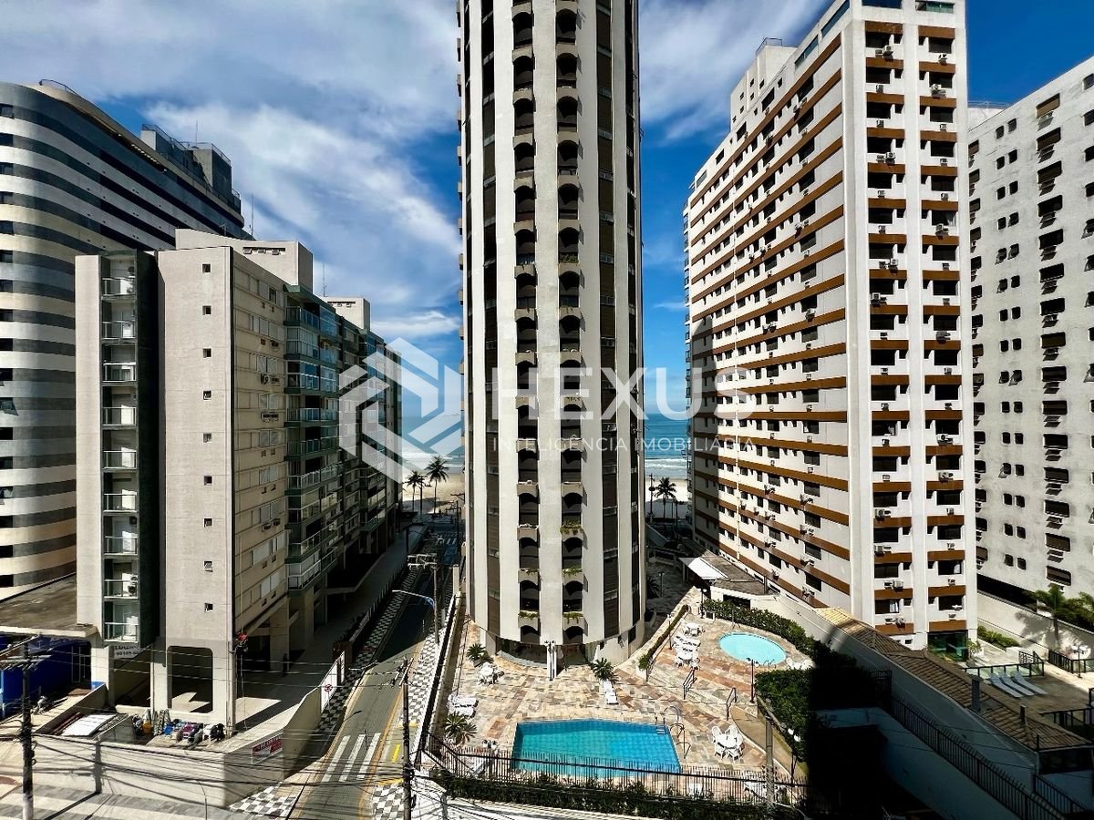 Foto 5 de Apartamento com varanda, lazer e vista mar a uma quadra da Praia das Astúrias, Guaruja