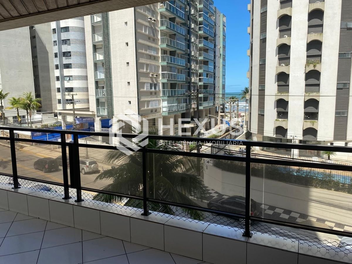 Foto 2 de Apartamento com varanda e lazer a uma quadra da Praia das Asturias, Guaruja