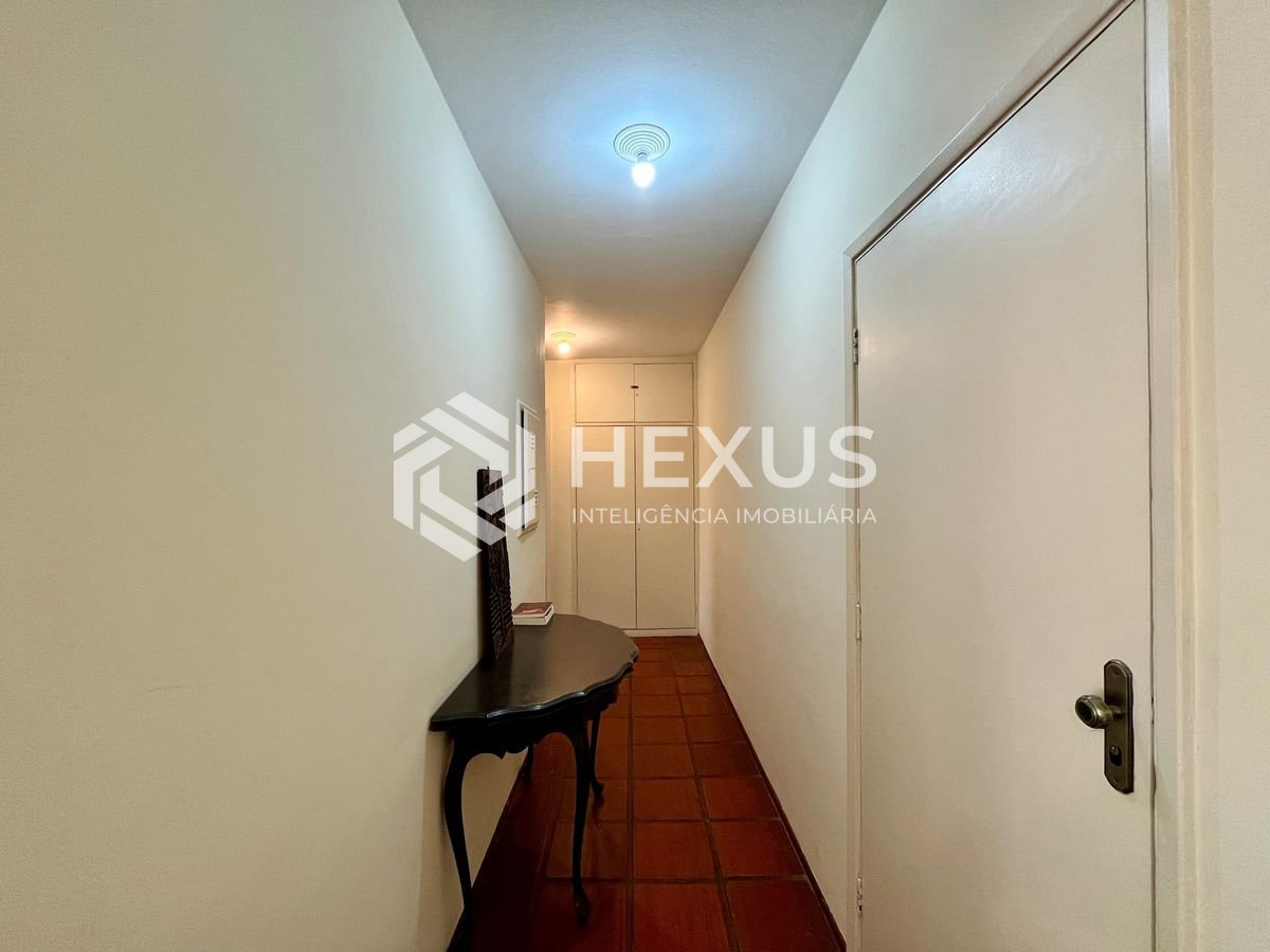 Foto 5 de Apartamento na Praia das Pitangueiras, Guaruja