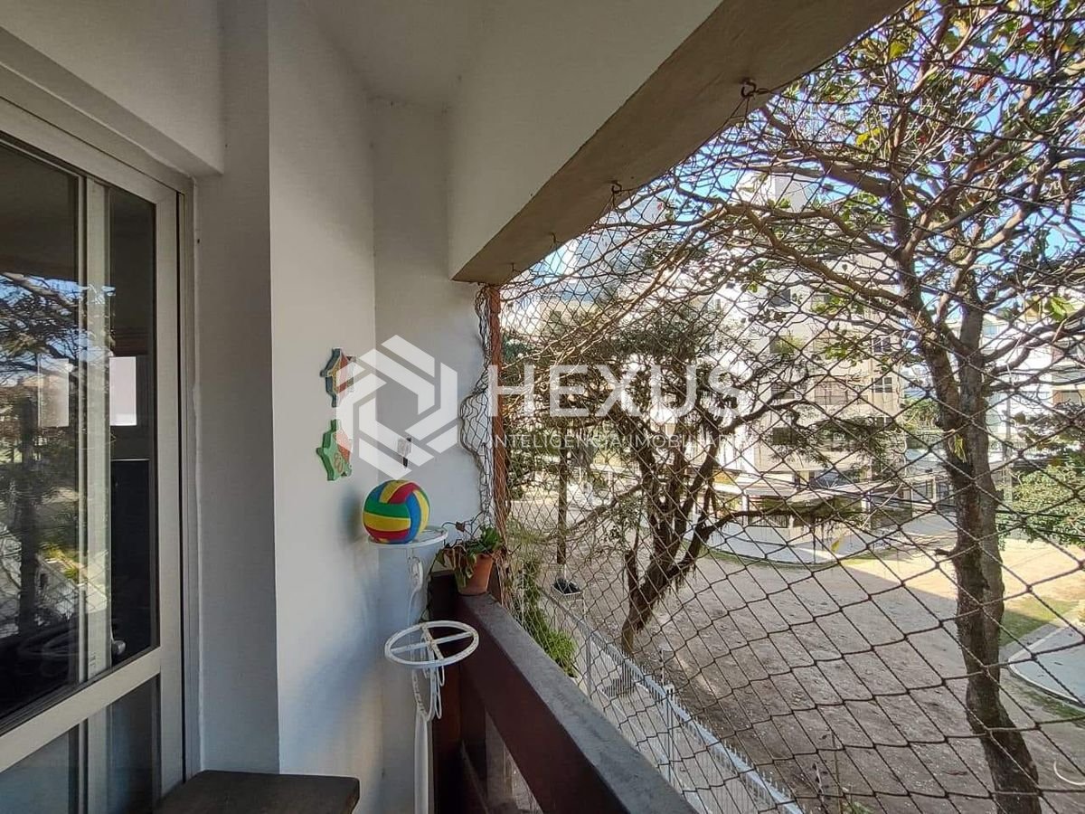 Foto 2 de Apartamento com varanda e lazer na Praia da Enseada, Guaruja
