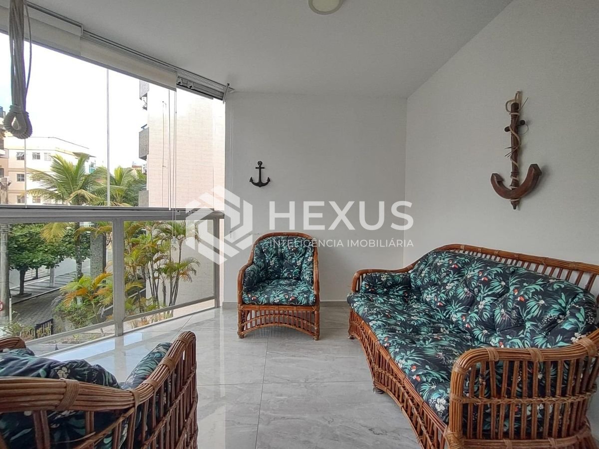 Foto 3 de Apartamento com varanda e lazer na Praia da Enseada, Guaruja