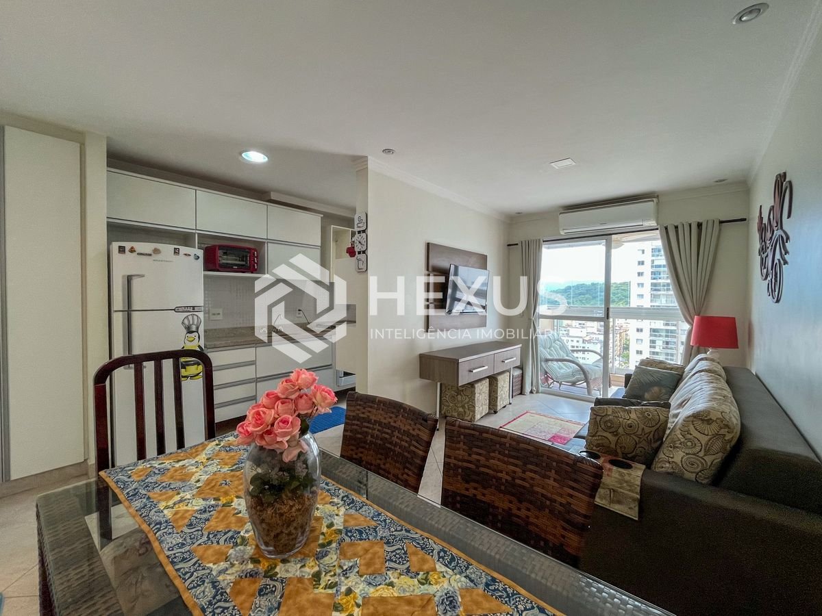 Foto 2 de Apartamento com varanda e lazer de clube na Praia das Astúrias, Guarujá