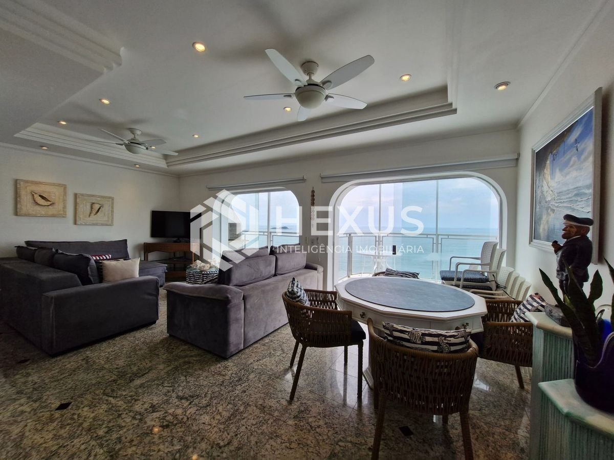 Foto 4 de Apartamento reformado frente mar com varanda na Praia das Pitangueiras, Guaruja