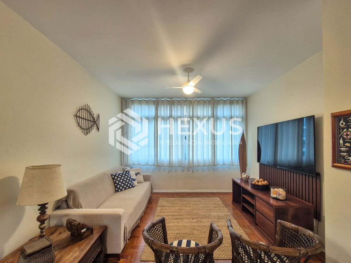 Foto 2 de Apartamento reformado com vista mar a uma quadra da Praia das Pitangueiras, Guaruja