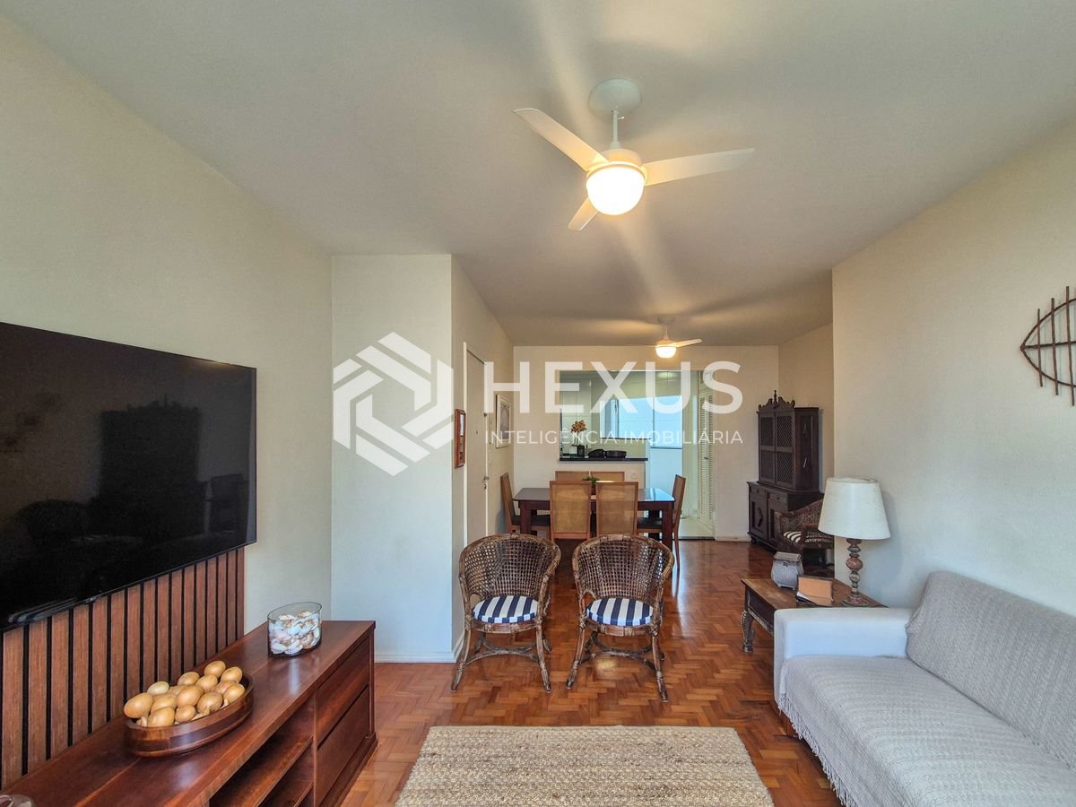 Foto 4 de Apartamento reformado com vista mar a uma quadra da Praia das Pitangueiras, Guaruja