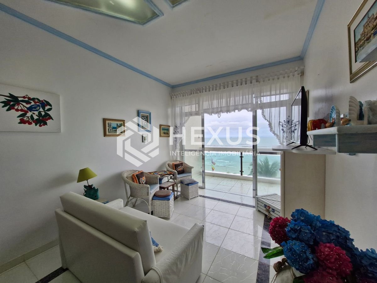 Foto 5 de Apartamento reformado frente mar com varanda na Praia das Pitangueiras, Guaruja