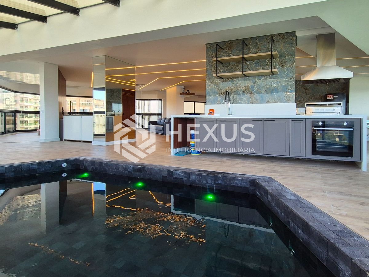 Foto 3 de Apartamento reformado frente mar com piscina na varanda na Praia das Asturias, Guaruja