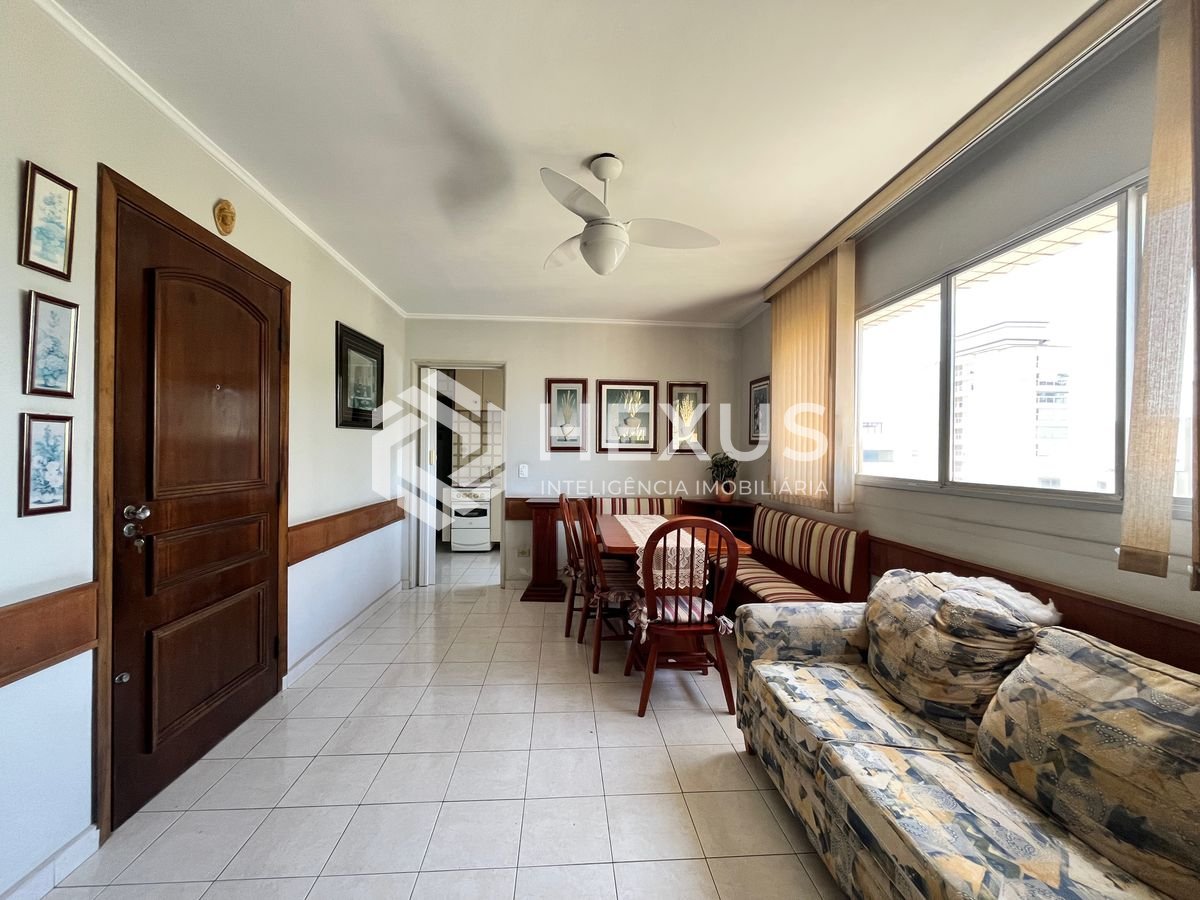 Foto 3 de Apartamento com varanda e vista mar na beira mar da Praia das Pitangueiras, Guarujá