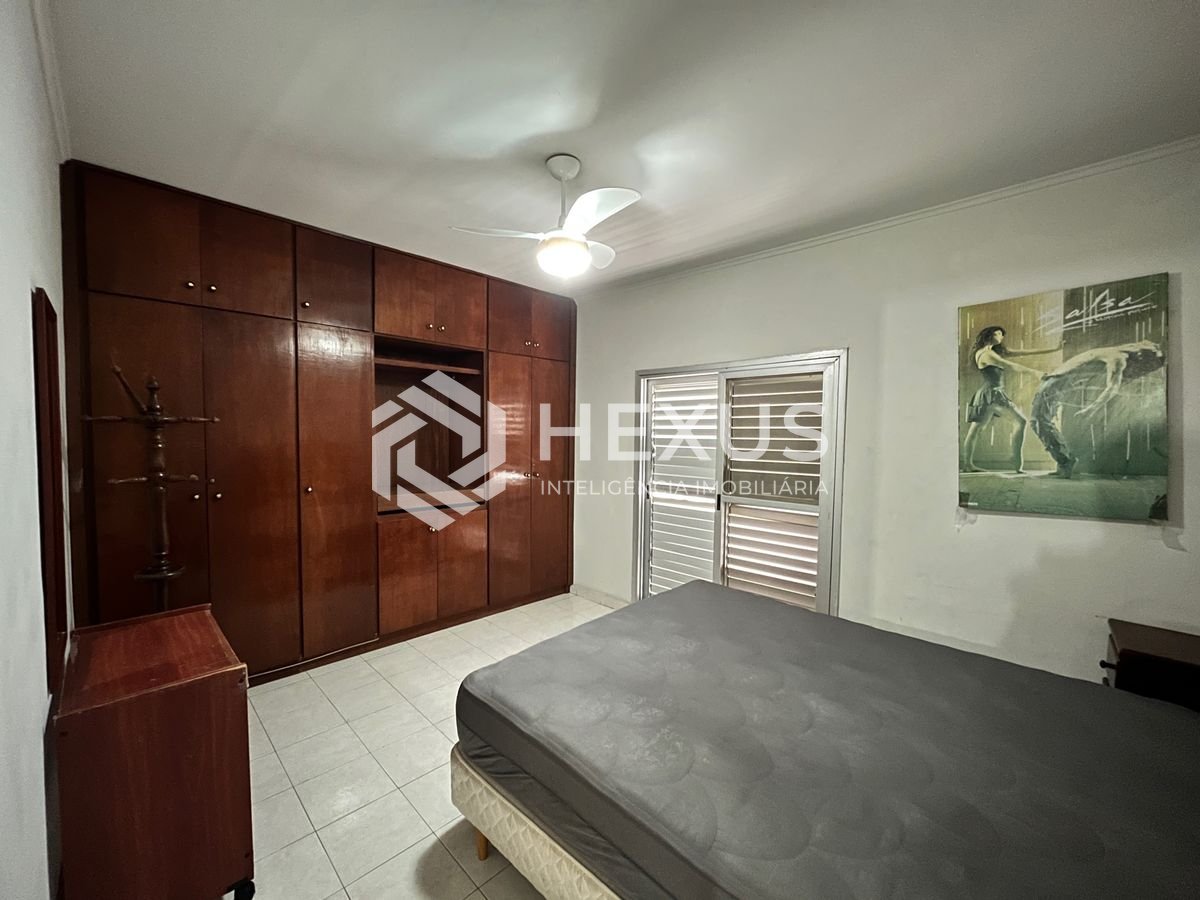 Foto 5 de Apartamento com varanda e vista mar na beira mar da Praia das Pitangueiras, Guarujá