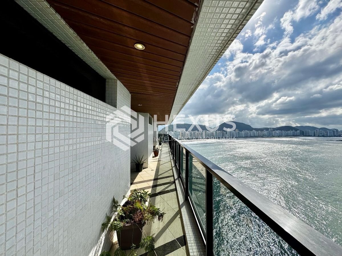 Foto 5 de Apartamento Frente para o mar à venda na Praia das Astúrias Guarujá, localização privilegiada. Confira!
