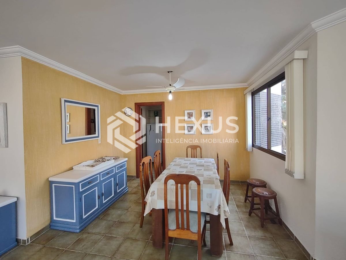 Foto 4 de Apartamento com varanda na Praia da Enseada, Guaruja